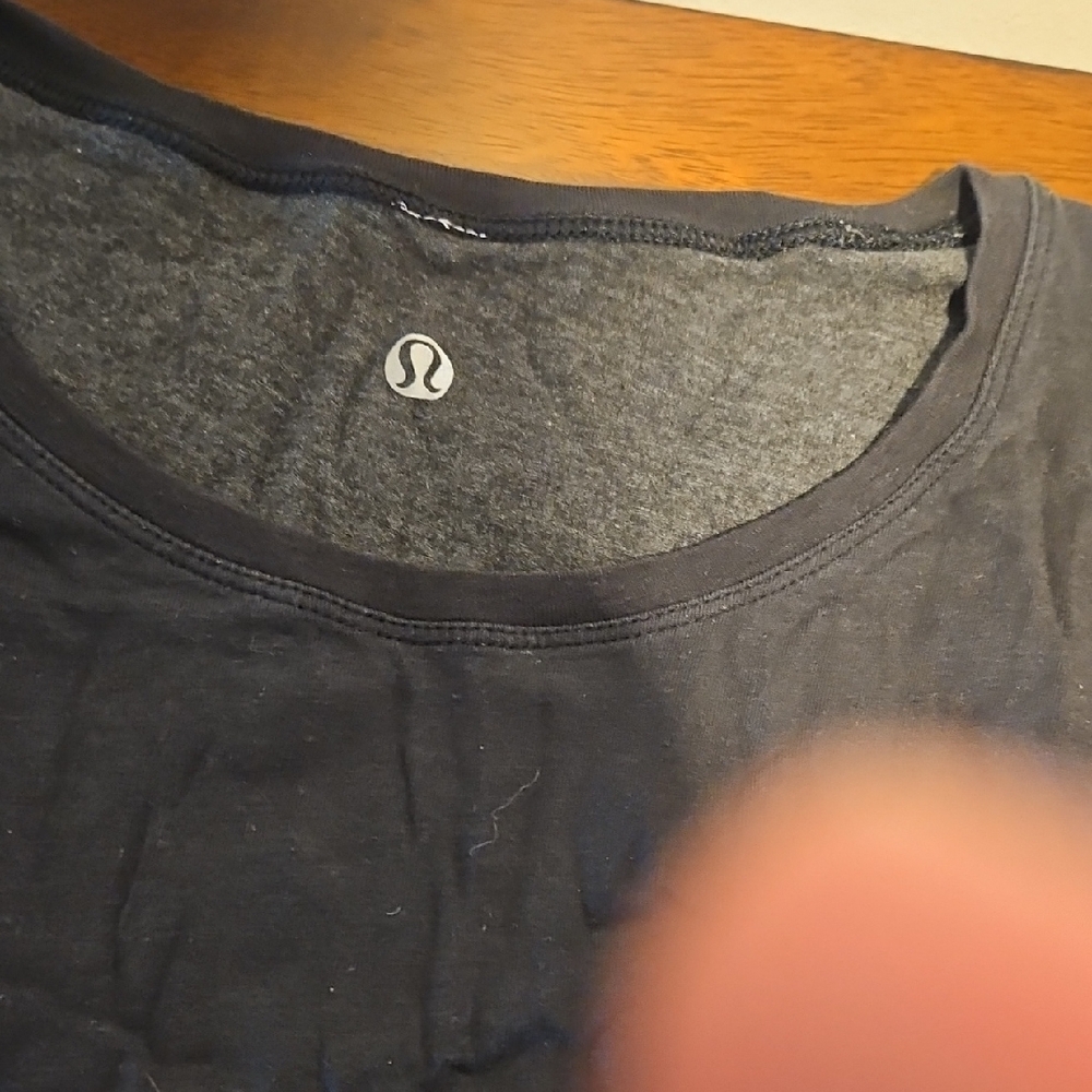 lululemon athletica Women's Black Long Sleeve Tee